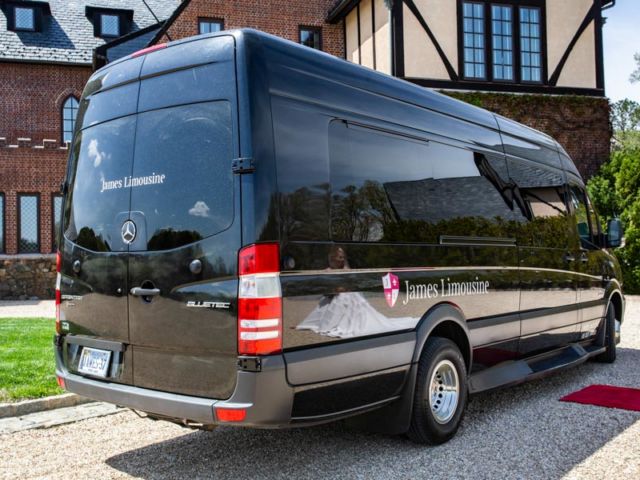 Limousine Coach (26 Passengers) | James Limousine Richomnd | Car